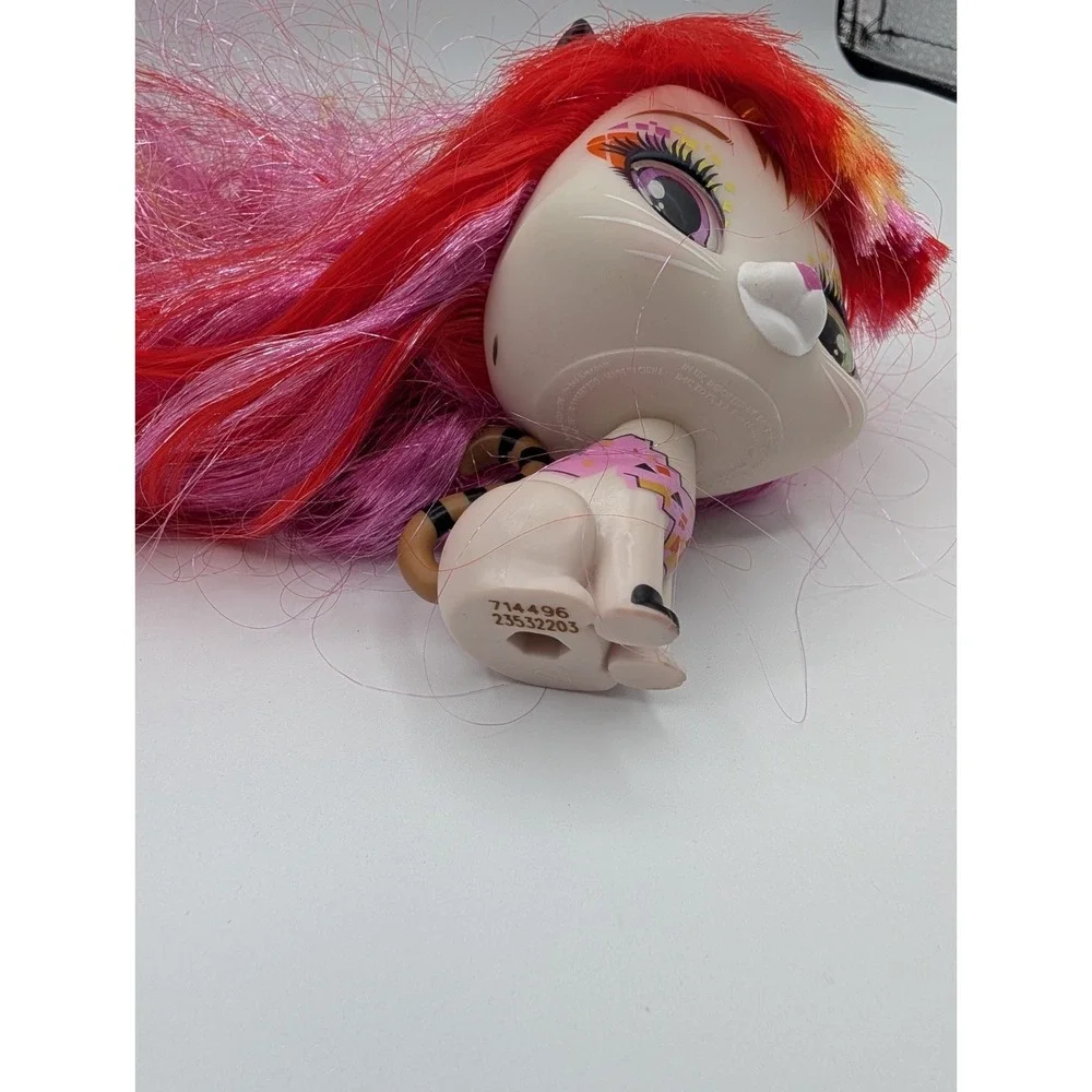VIP Pets Mini Fans Kitty Cat Figure Elektra Multicolor Long Hair Toy